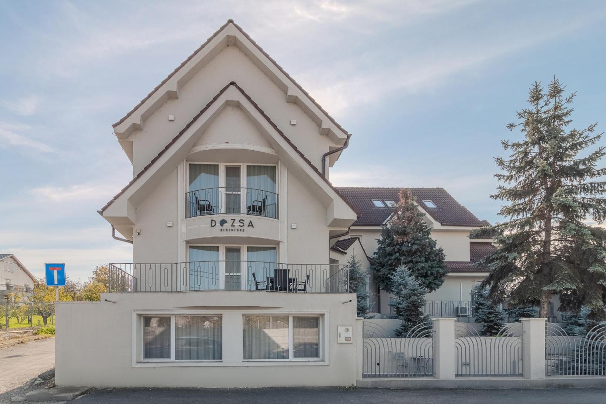 Aparthotel Dozsa